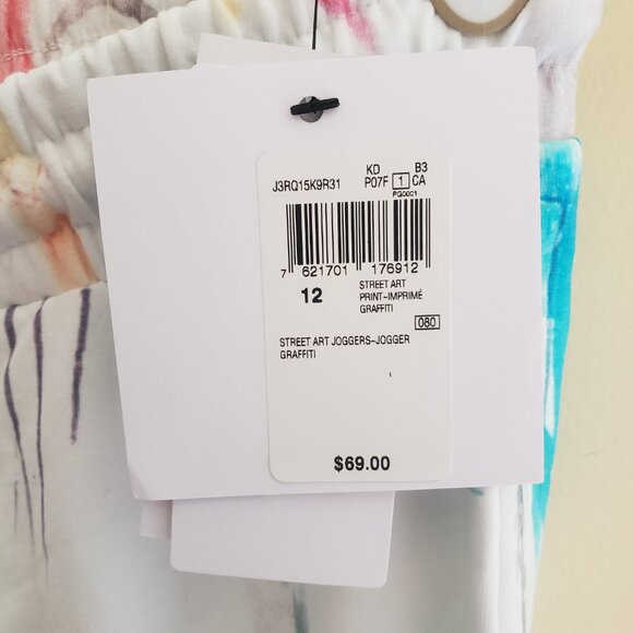 Girl's Youth Size 12 Guess Brandalized Grafitti by Banksy Queen Hoodie & Joggers - Picture 9 of 9